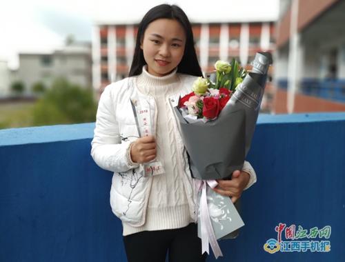 上高县田心中心小学这4位老师美爆了(图)
