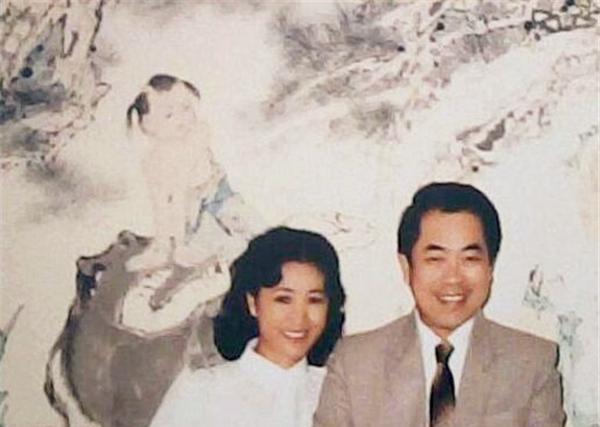 原创范曾老婆楠莉有多渣?伪造身份隐瞒婚史,婚内不忠却称嫁给了爱情