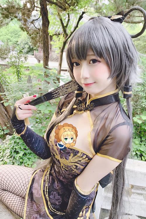 洛天依金丝雀旗袍cos,东方小姐姐独有的美