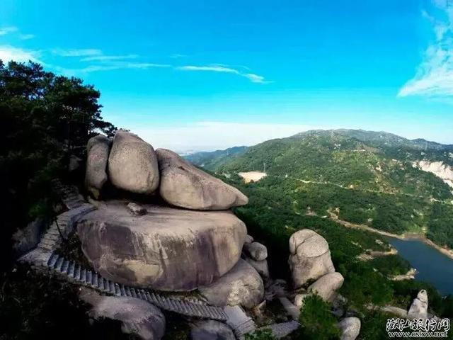 广东潮汕地区一处aaaa级旅游景点桑浦山风门古径风景区