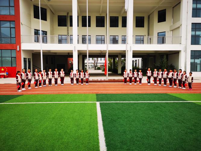 同升一面旗,共爱一个家——保定市复兴小学举行国庆升旗仪式暨争做新