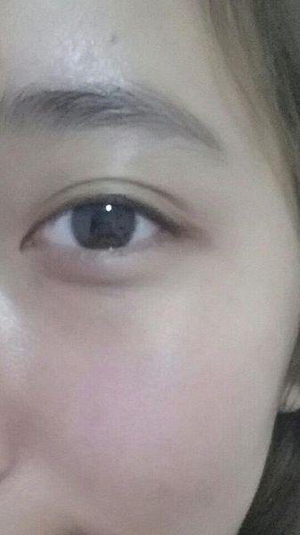 这是什么眼型,是柳叶眼吗,有谁知道的?