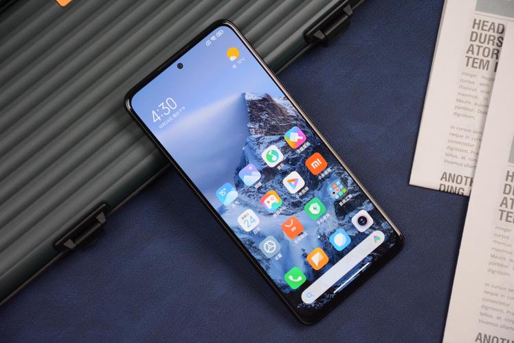 同时在屏幕上,红米note 11pro还出现了三星amoled材质屏幕,这也是