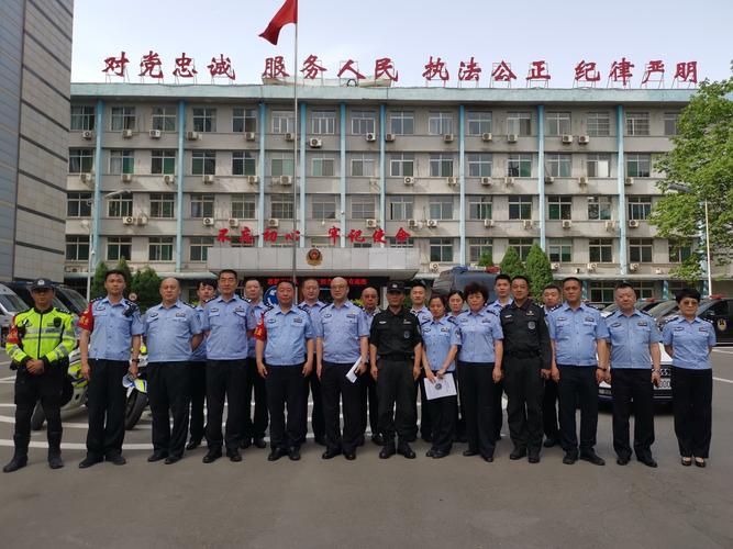 取长补短,共同进步——巨轮派出所同行深入龙城铁骑交流指导