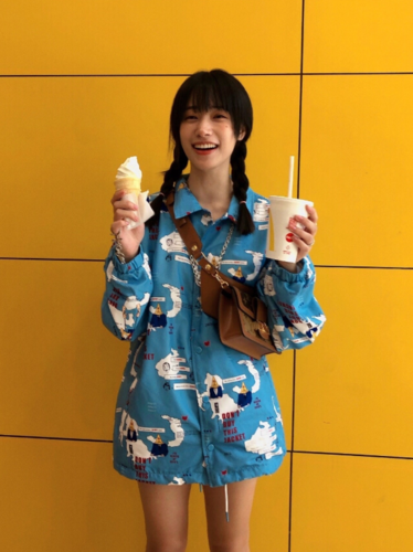 段小薇终于放弃模仿小松菜奈!掀起刘海五官太高级