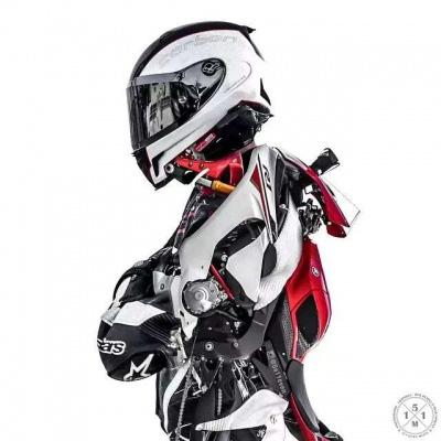 骑机车头像男生