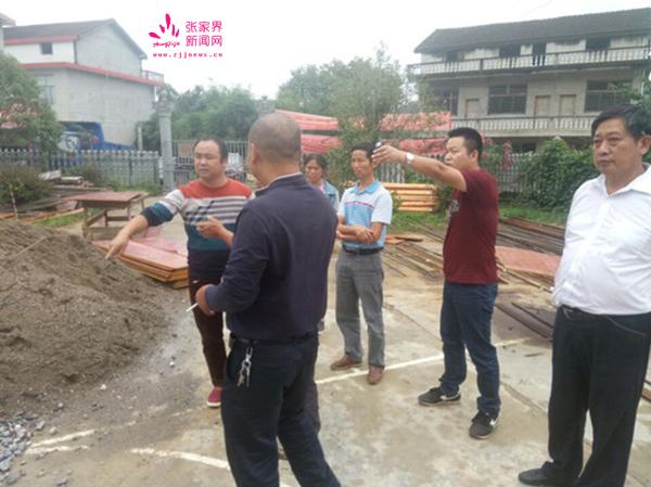慈利县龙潭河镇中学:党委政府督导村点校安全
