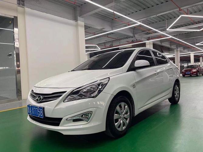 【济南】2015年9月 现代 瑞纳 2014款 1.4l 手动智能型gls 手动挡