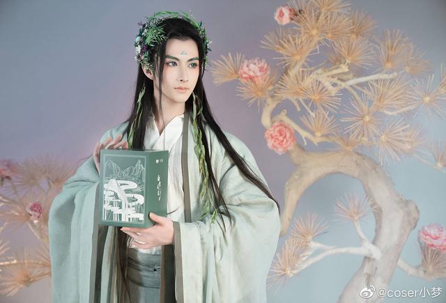 微博@coser小梦