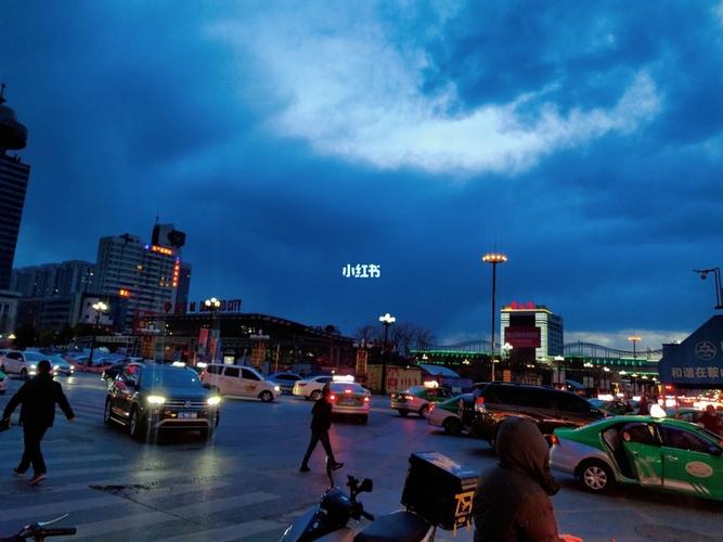 鞍山之夜_夜景_我的日常_出行_人文风光展示
