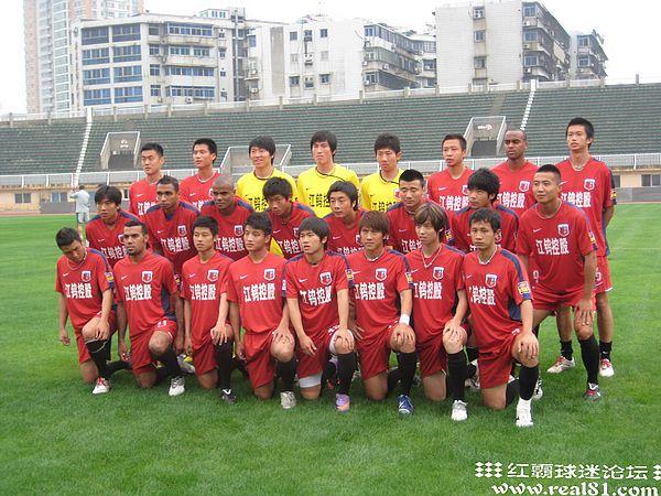 搜狐体育讯 北京时间5月19日下午,南昌八一队前往南昌八一体育场