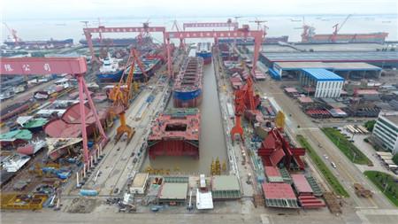 外高桥造船改造亚洲第一长船坞竣工预验收