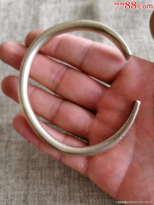 民国时期带款老银手镯一只_价格230元_第1张