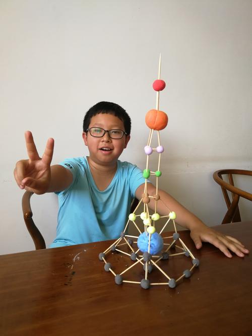 楚雄开发区实验小学古镇校区五(1)班50号杨钧越牙签彩泥手工制作之