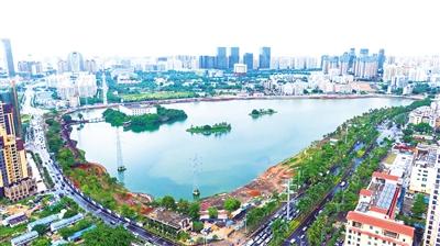 海口红城湖公园项目总体工程进度过半.南国都市报记者汪承贤 摄