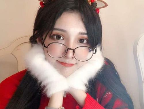 看到艾比上女厕所,再看看他男扮女装,真的想象不到他还有什么事做不