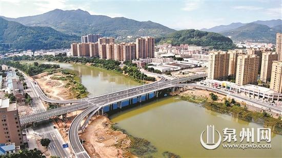 同德大桥通车后,实现德苑片区和同美片区的互联互通,拓展城市发展空间