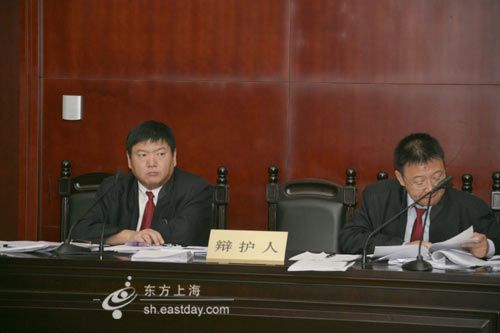 杨佳受审称不后悔袭警 看行凶录像连称已不记得