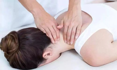 入手肩颈按摩手法的步骤图男士背部按摩手法图解背部按摩视频做个按摩