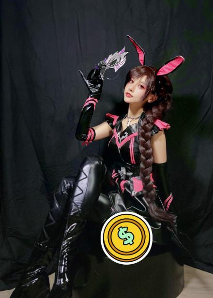 原创斗罗大陆小舞cos罕见全身照曝光大长腿搭配长靴很魅惑