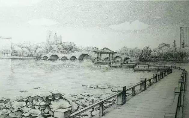 广播电视塔屹立于江海平原,黄海之滨;位于市中心景色秀丽的濠河之畔