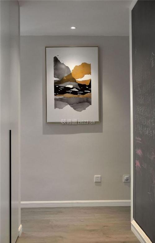 [青岛东禾装饰]装饰画选择技巧,让家装更高级!