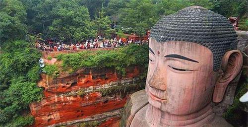 乐山大佛4次闭眼并非神佛显灵只是2个原因造成的