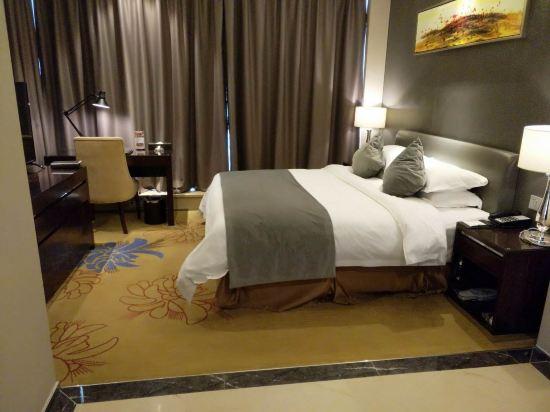 阜南天筑豪逸大酒店