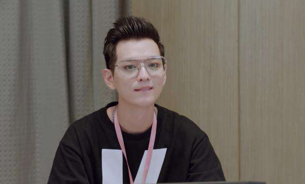 《亲爱的,热爱的》中沈哲的扮演者加入职业电竞战队,他的游戏实力靠谱