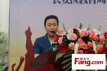 石家庄市长安区人民政府副区长 邓小梅