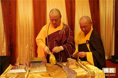 五台山善财洞方丈能修大和尚,弘法寺监院智