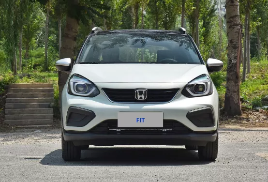 你认为10w左右哪款两厢车最好看