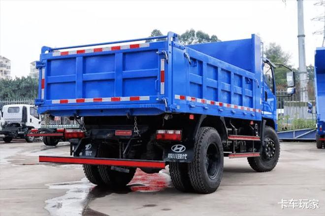我们知道,以往的蓝牌自卸与普通轻卡一样,车身长度在6米内,货厢宽度在