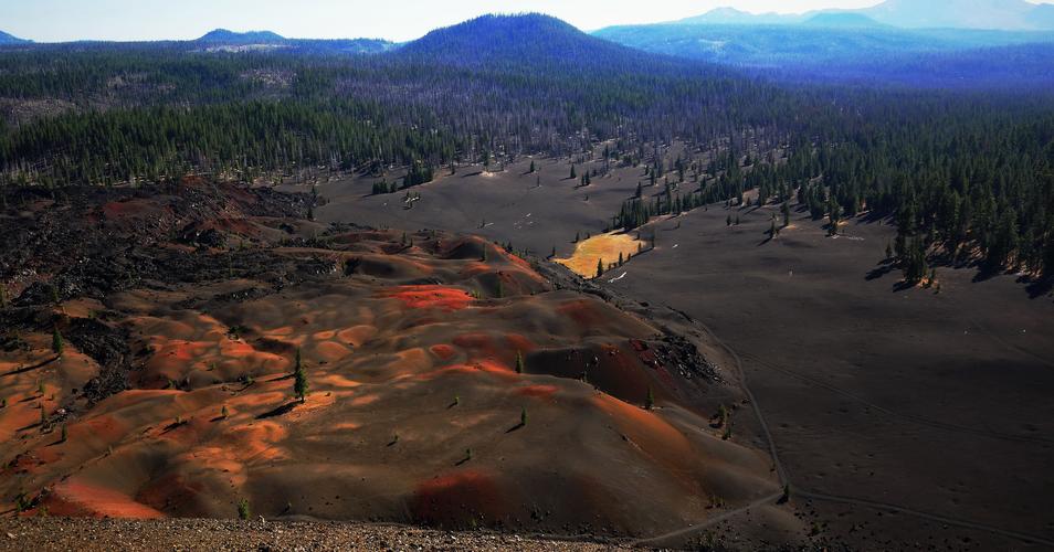 拉森火山