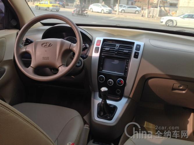 2012年 途胜 2.0两驱手动时尚型