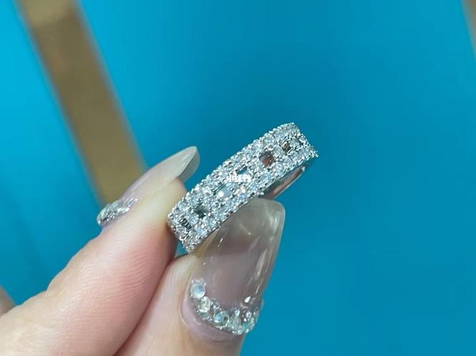 tiffany 满钻镂空戒指_蒂芙尼怎么样_镂空_戒指_时尚