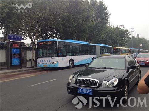 100路区间是南京公交集团江南客运公司第四巴士公司汽车三队的一条