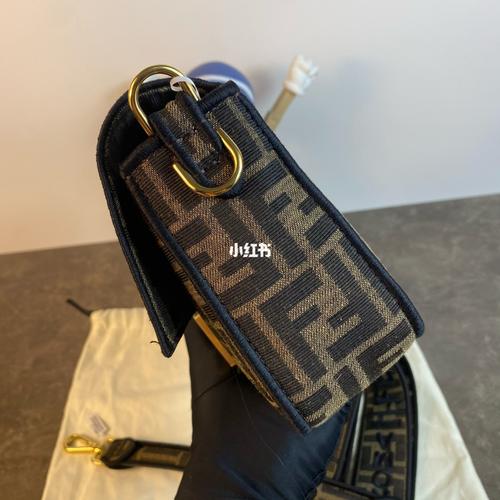 fendi 芬迪 老花法棍包_法棍包_芬迪怎么样_fendi_时尚_箱包