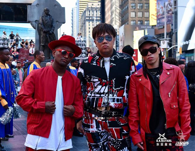 南征北战nzbz赴纽约时代广场大秀舞技 与陈思诚二度合作《唐人街探案2