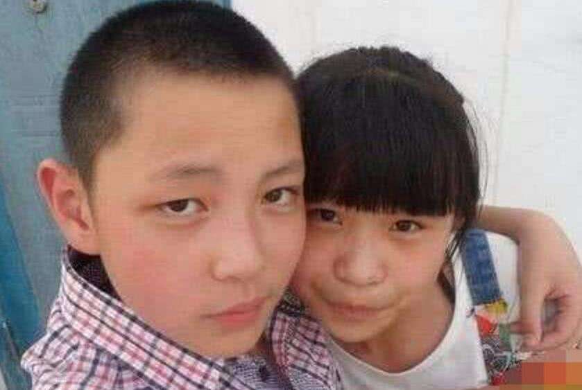 男孩性早熟很难被发现:儿子若出现这3种变化,家长可要