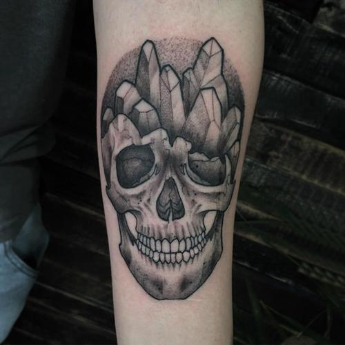 骷髅头纹身男生手臂上骷髅纹身霸气图片