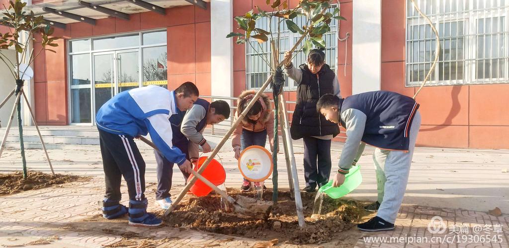 学生植树节活动 写美篇       3月12日在长清区特殊教育学校校园里,一