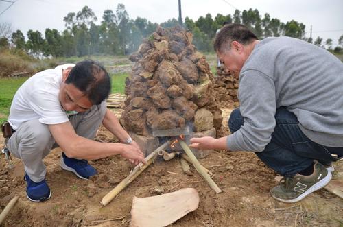 开平赤坎特色土窑烤鸡