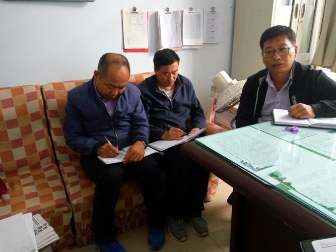 新学期,新挑战 _凉城二中召开教研组长会