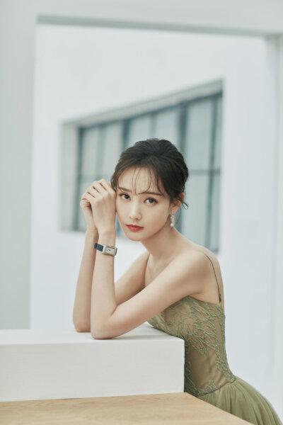 李一桐图源水印