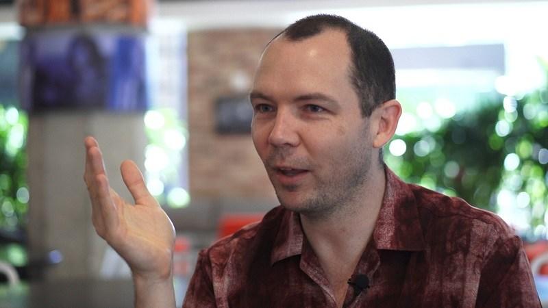 jonathan blow is making his own programming language