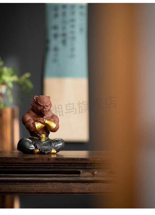 2022年老虎吉祥物创意肌肉生肖虎年吉祥物家居桌面办公室装饰陶瓷老虎