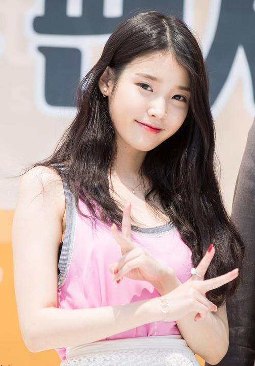李智恩 iu 一袭长发太美腻