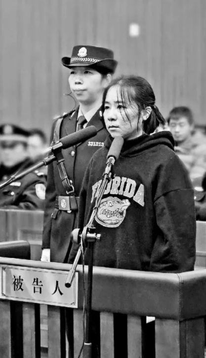 但大家在后来发现了朱小贞去世前报警电话中的声