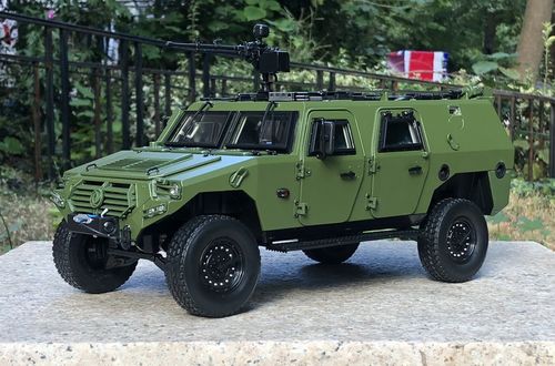 原厂 东风 新猛士 70周年阅兵 越野车 军车 装甲车 1